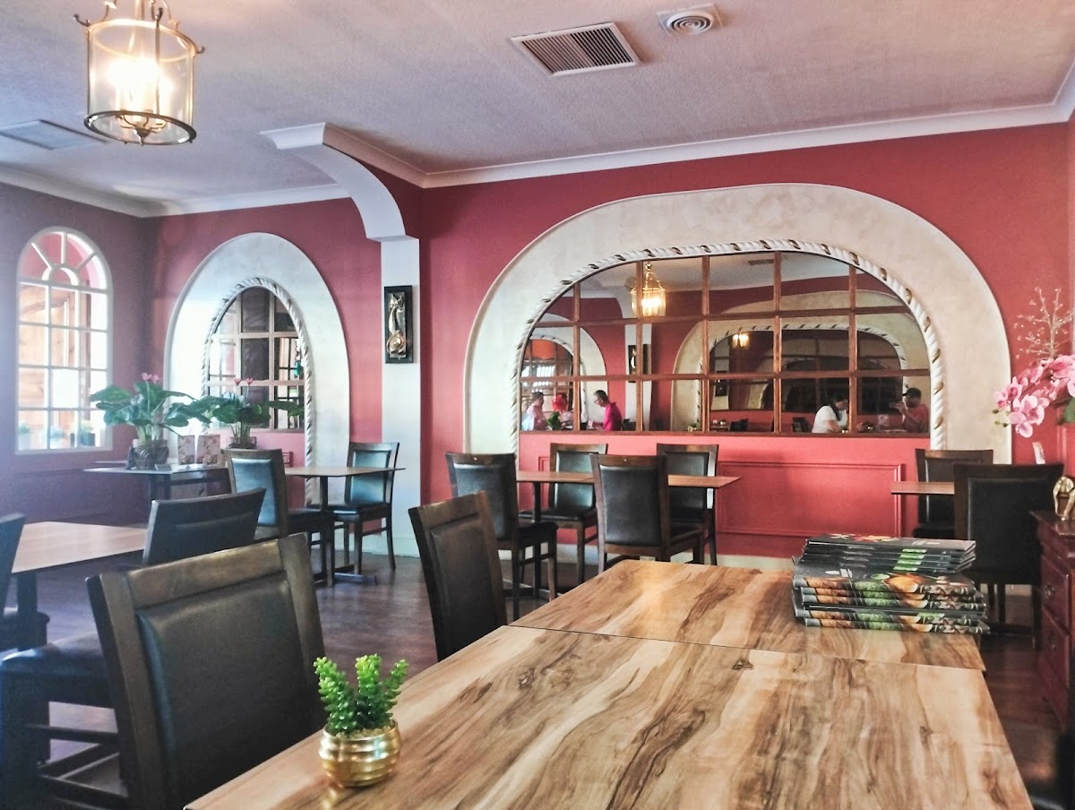 Smile Elephant Thai Restaurant